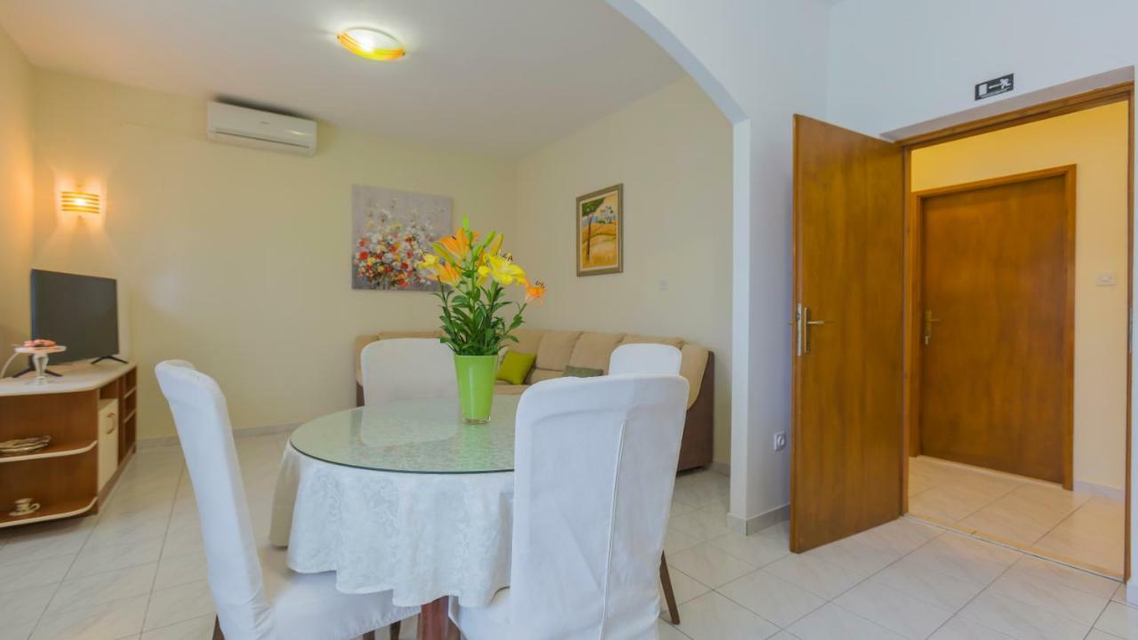 Apartment "Andrea" Split Exterior photo